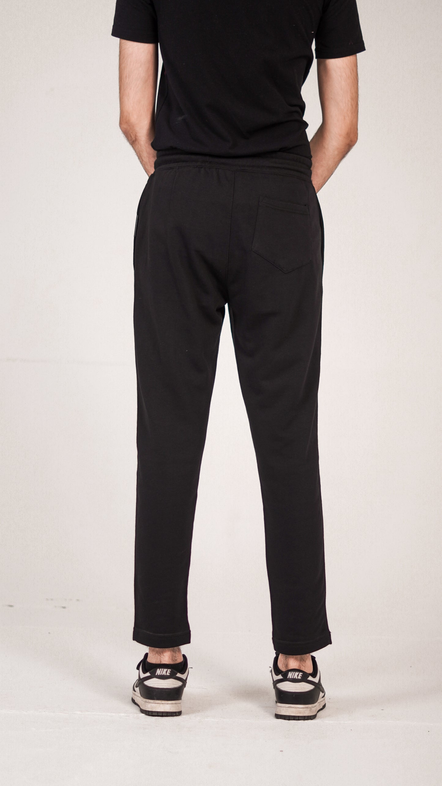 "CULT CREW" Totally Black - Straight Pants